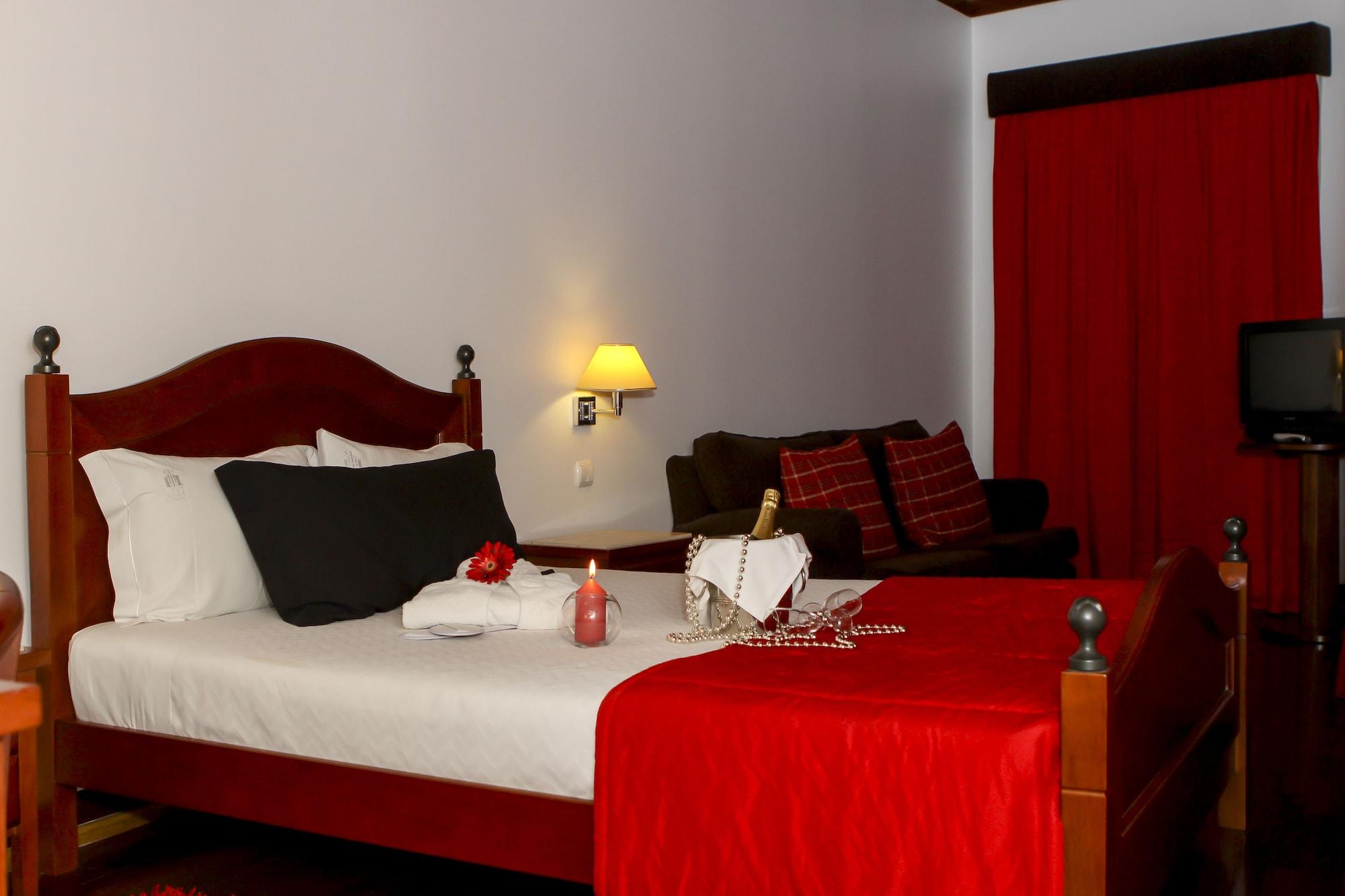 Galeria Suite Hotel 阿威罗 外观 照片