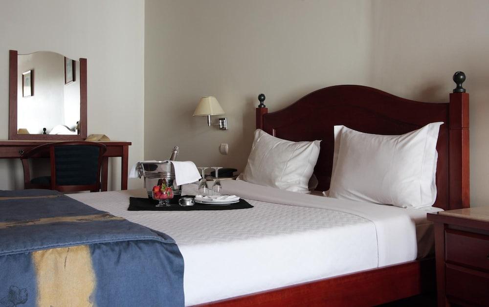 Galeria Suite Hotel 阿威罗 外观 照片