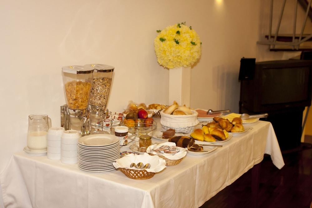 Galeria Suite Hotel 阿威罗 外观 照片